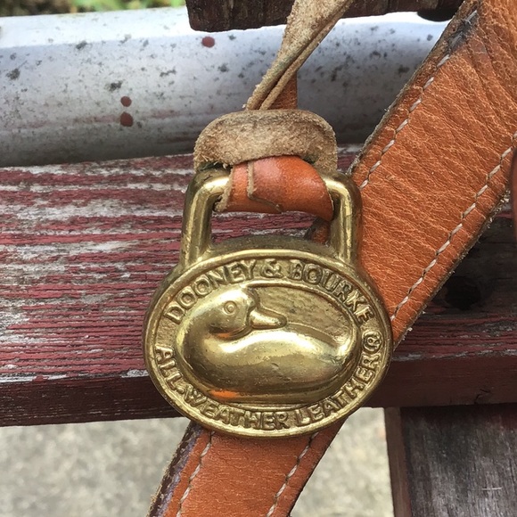 FLASH SALE 👜 Vintage Dooney & Burke leather crossbody - Picture 3 of 16